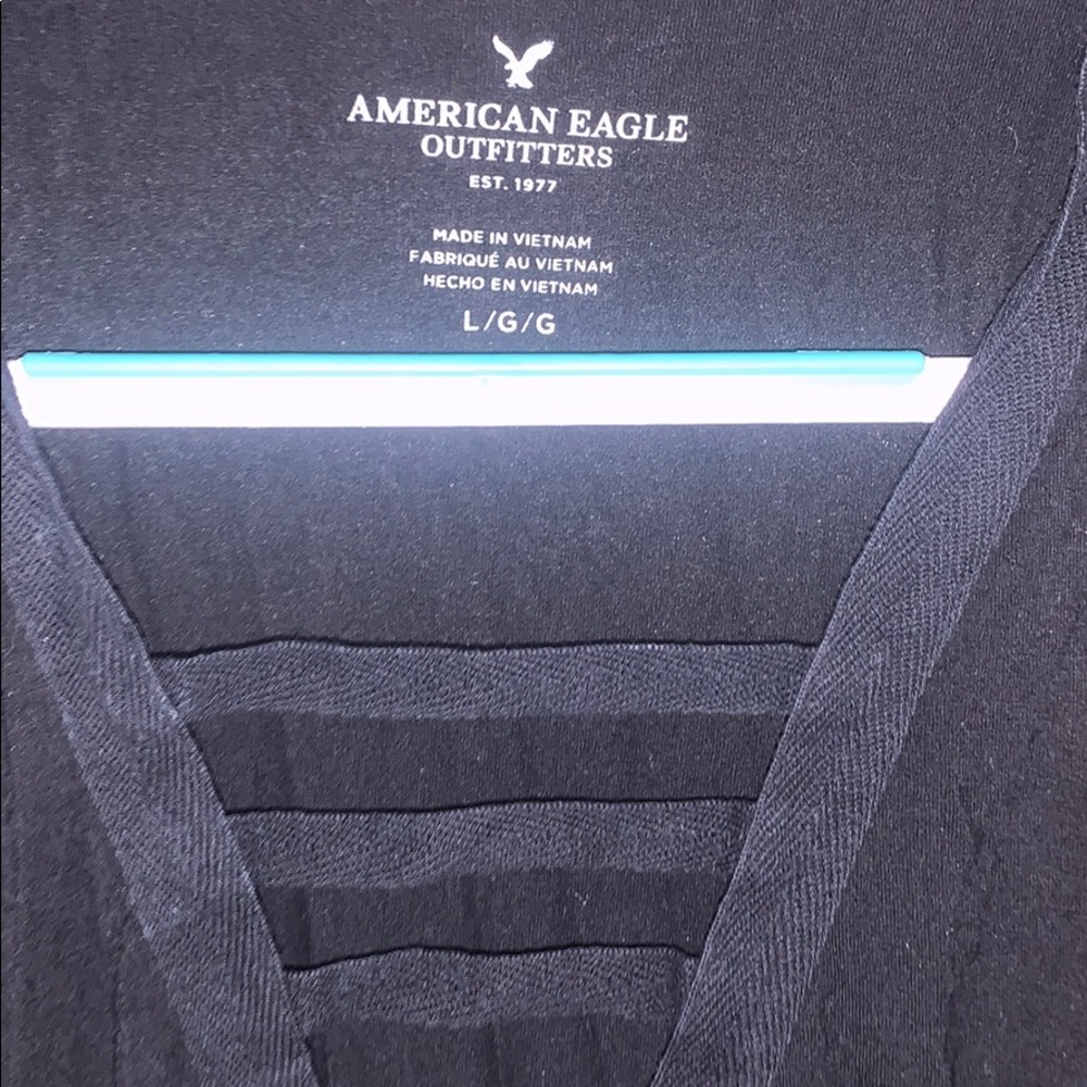 American Eagle ladder v-tank top - Picture 2 of 2